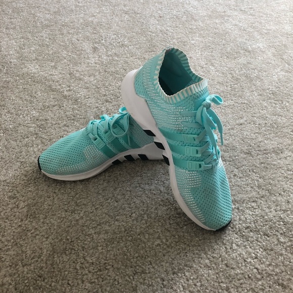 Adidas sneakers 8.5 - Picture 3 of 5